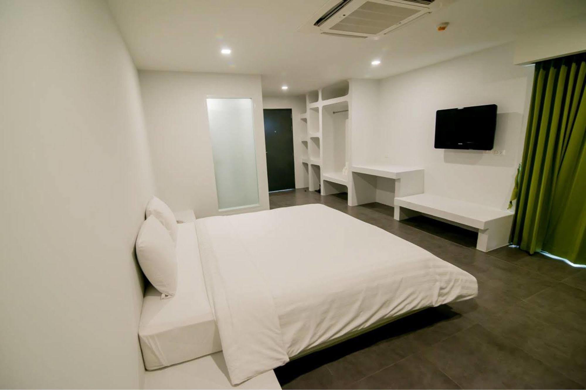 Hotel Panitar Haus Chonburi Exterior foto