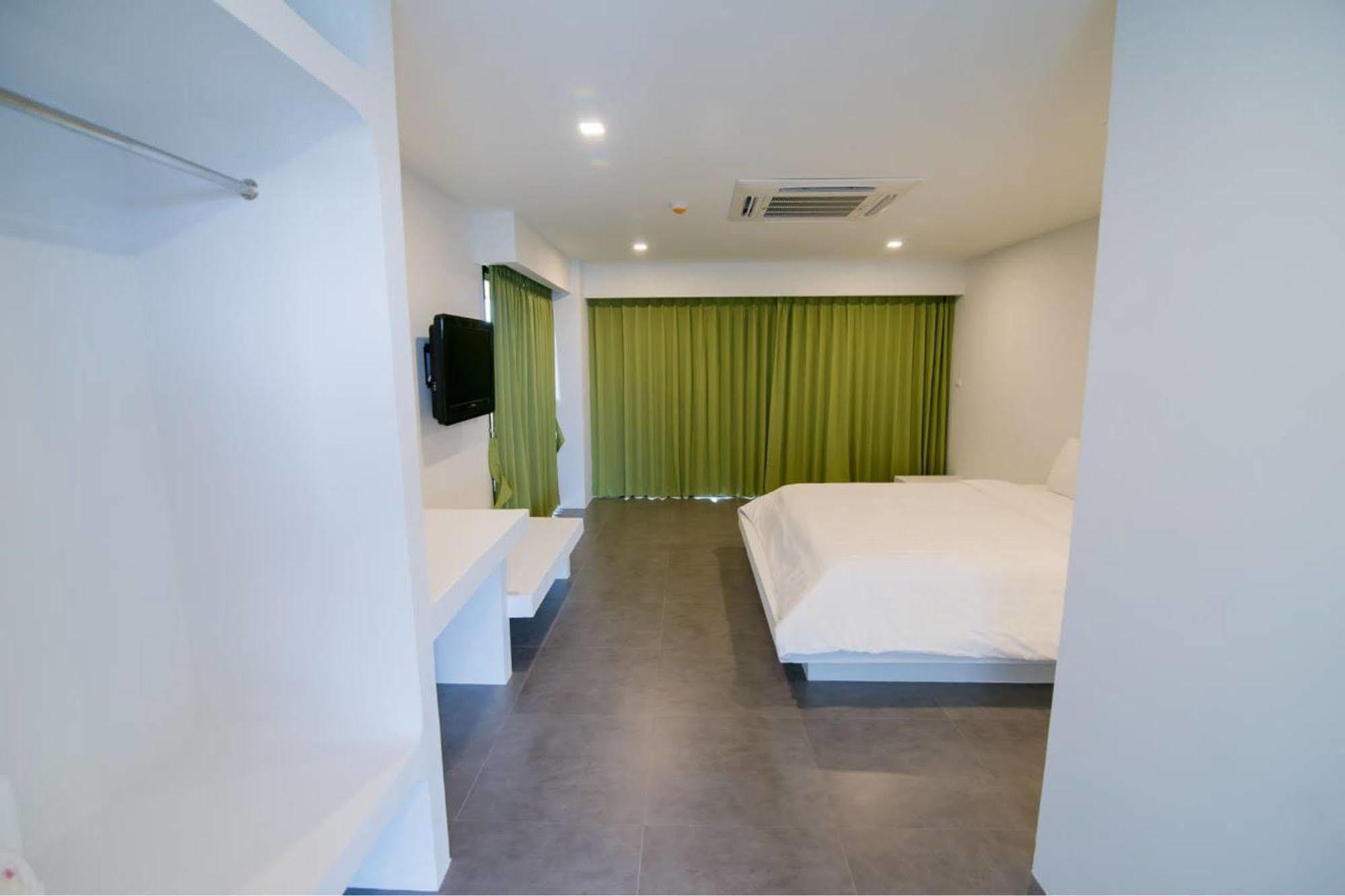 Hotel Panitar Haus Chonburi Exterior foto